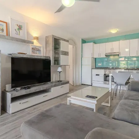 Charming 1-bedroom With Ocean Views In Appartamento Costa Adeje (Tenerife)