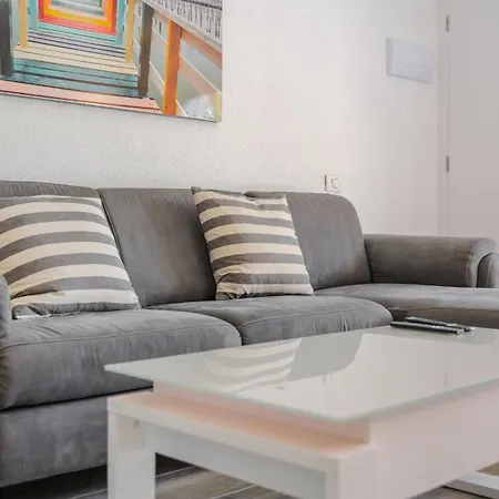 Appartamento Charming 1-bedroom With Ocean Views In *