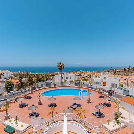 Charming 1-bedroom With Ocean Views In Appartamento Costa Adeje (Tenerife)