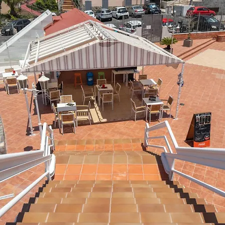 Charming 1-bedroom With Ocean Views In アデヘ